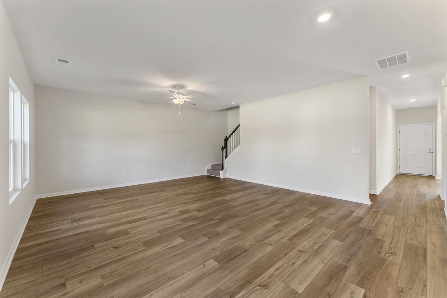 Spacious, unfurnished interior of a new home in Mayfair Village, Spartanburg (Image 17).