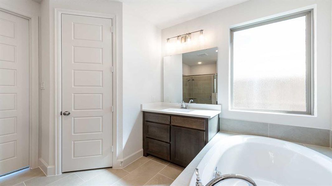 Furnished interior view inside a new home in Devonshire 55', Forney (Image 7). Furnished interior view inside a new home in Devonshire 55', Forney (Image 7).