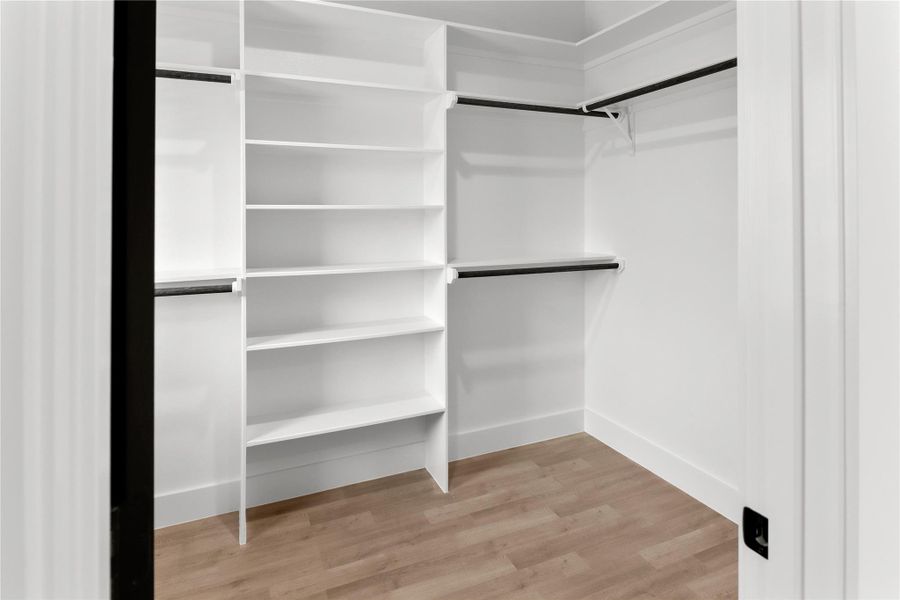 Spacious, unfurnished interior of a new home in , Houston (Image 26).