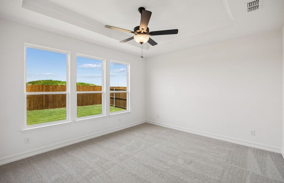 Spacious, unfurnished interior of a new home in Whitewing Trails, Princeton (Image 23).