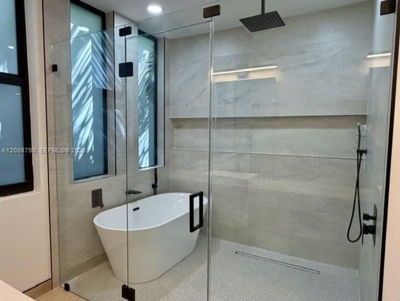 Furnished interior view inside a new home in , Fort Lauderdale (Image 15). Furnished interior view inside a new home in , Fort Lauderdale (Image 15).