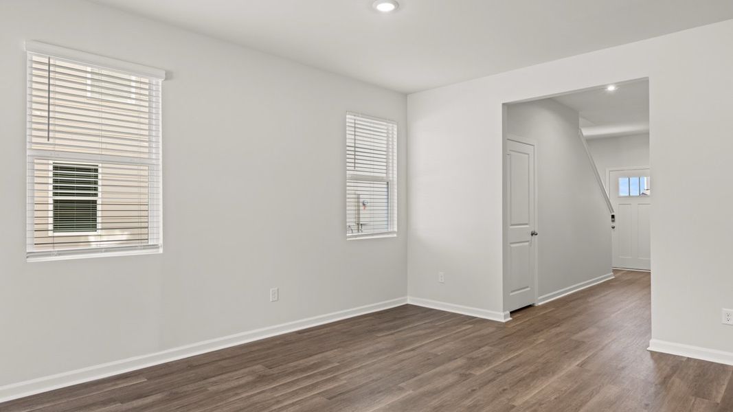 Spacious, unfurnished interior of a new home in The Abbey at Trolley Run Station, Aiken (Image 11).