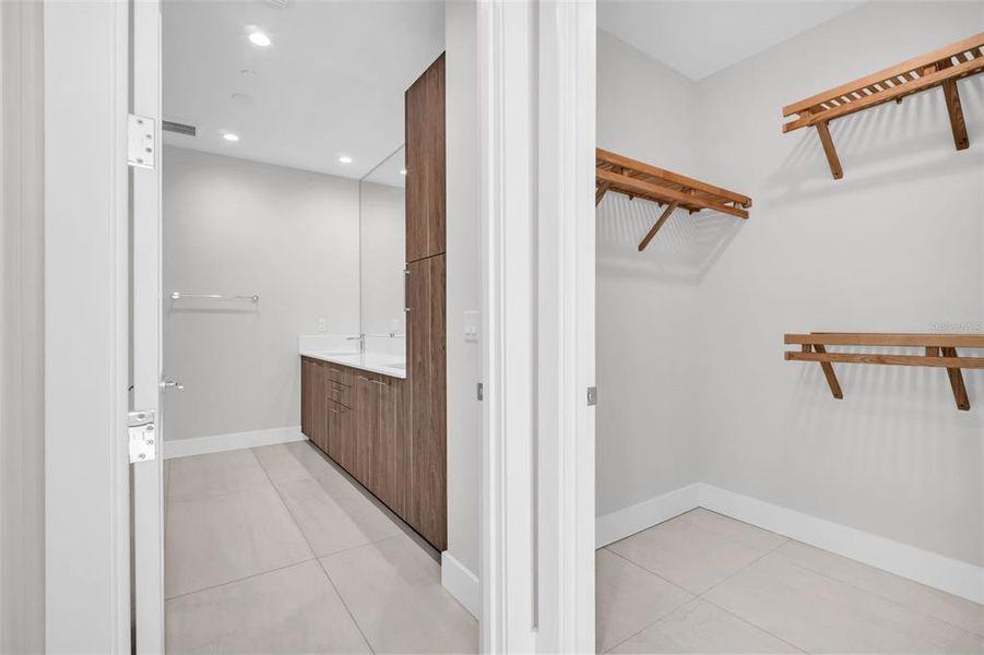 Spacious, unfurnished interior of a new home in , St. Petersburg (Image 19). Spacious, unfurnished interior of a new home in , St. Petersburg (Image 19).