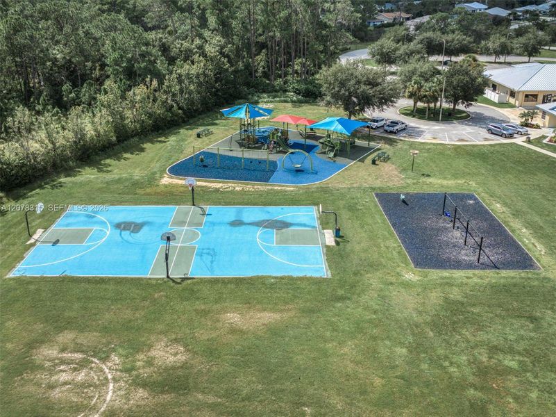Community amenities in , Sebring (Image 61).