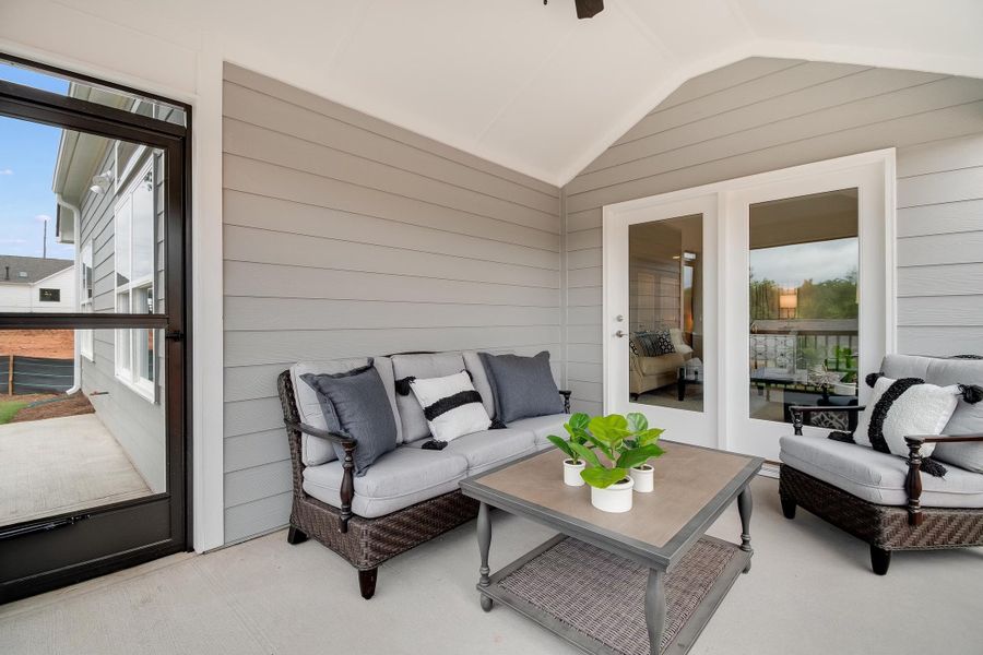 Representative exterior details of a home built from the The Everleigh by Windsong Properties in Madeira, Acworth (Image 2).