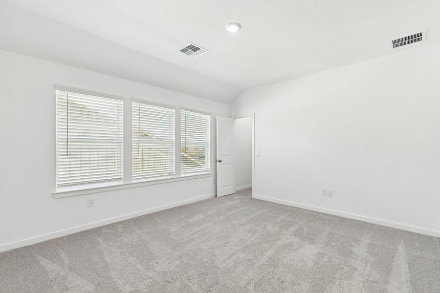 Spacious, unfurnished interior of a new home in Windcress, Cove (Image 26).
