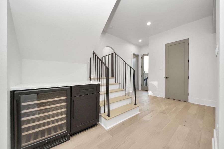 An area designed to fit your lifestyle, offering endless possibilities. The wine fridge does more than just chill and showcase wine—it can accommodate everything! From water bottles and iced coffee cans to essential oil towels for cooling off after a workout. With adjustable wooden shelves, you can easily customize the storage to suit your needs, and they’re removable for added flexibility. An area designed to fit your lifestyle, offering endless possibilities. The wine fridge does more than just chill and showcase wine—it can accommodate everything! From water bottles and iced coffee cans to essential oil towels for cooling off after a workout. With adjustable wooden shelves, you can easily customize the storage to suit your needs, and they’re removable for added flexibility.