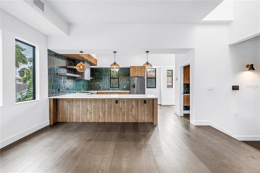 Image 65 of a home in East Oak Townhomes.