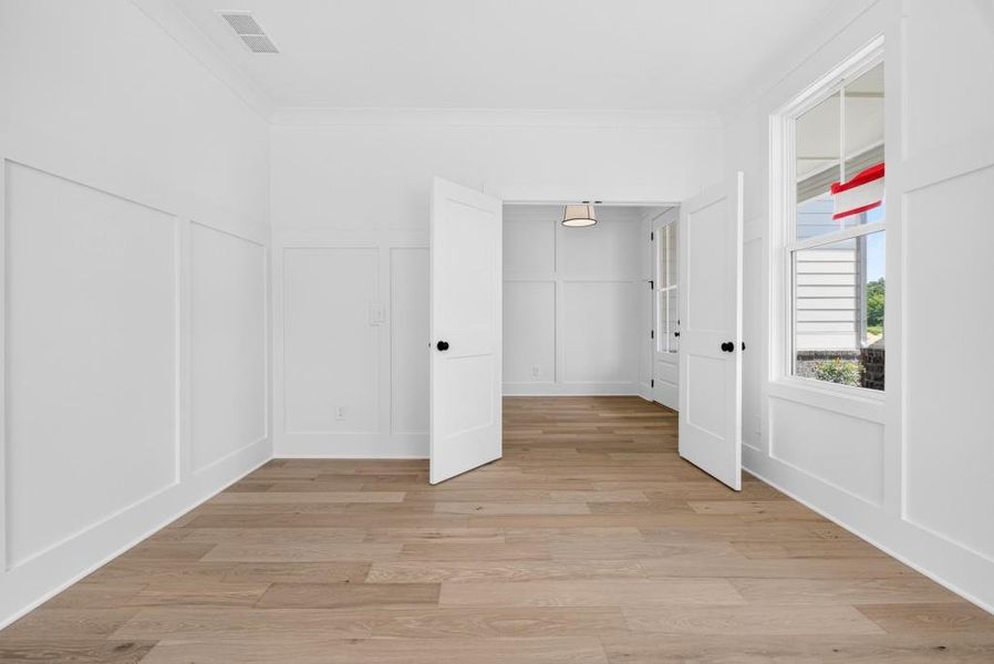 Spacious, unfurnished interior of a new home in Livingstone Park, Kennesaw (Image 24).