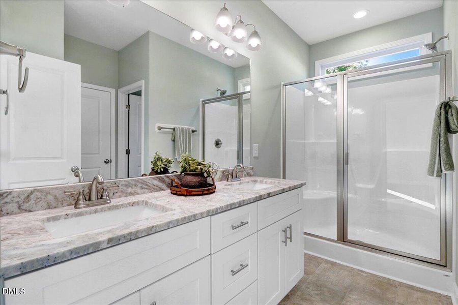 25-104 E Sillinger Dr-25