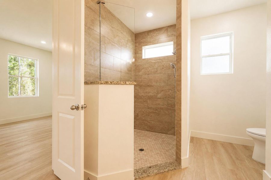 13 - Primary Bath