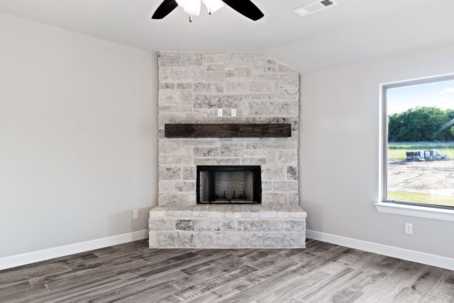 Representative unfurnished interior of a home built from the The Silverwood by Doug Parr Custom Homes in Read Ranch, Paradise (Image 12). Representative unfurnished interior of a home built from the The Silverwood by Doug Parr Custom Homes in Read Ranch, Paradise (Image 12).
