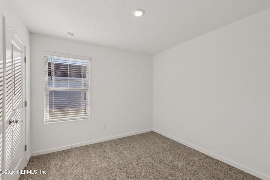 Spacious, unfurnished interior of a new home in Kings Preserve, Jacksonville (Image 15).