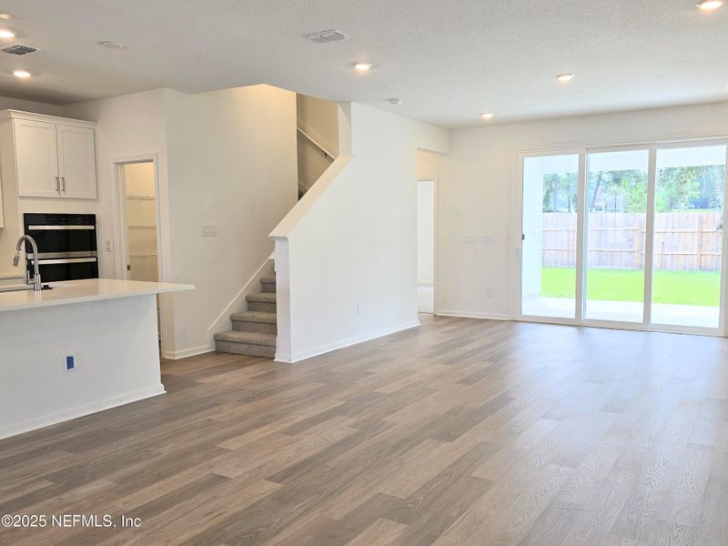 Spacious, unfurnished interior of a new home in Hyland Trail, Green Cove Springs (Image 19). Spacious, unfurnished interior of a new home in Hyland Trail, Green Cove Springs (Image 19).