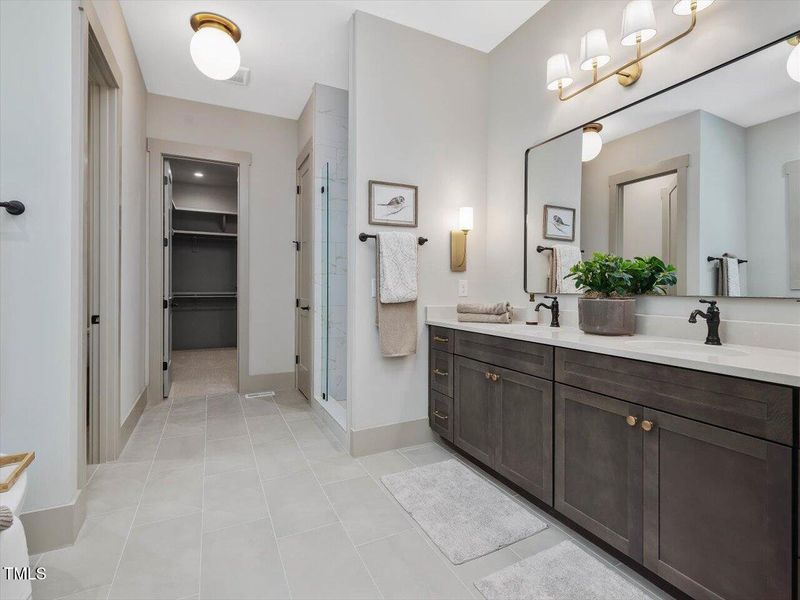 042-Primary Bathroom