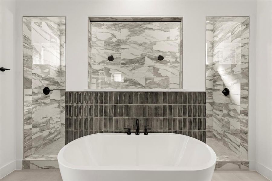 17. 16322 Old Westbury - Bath (2)