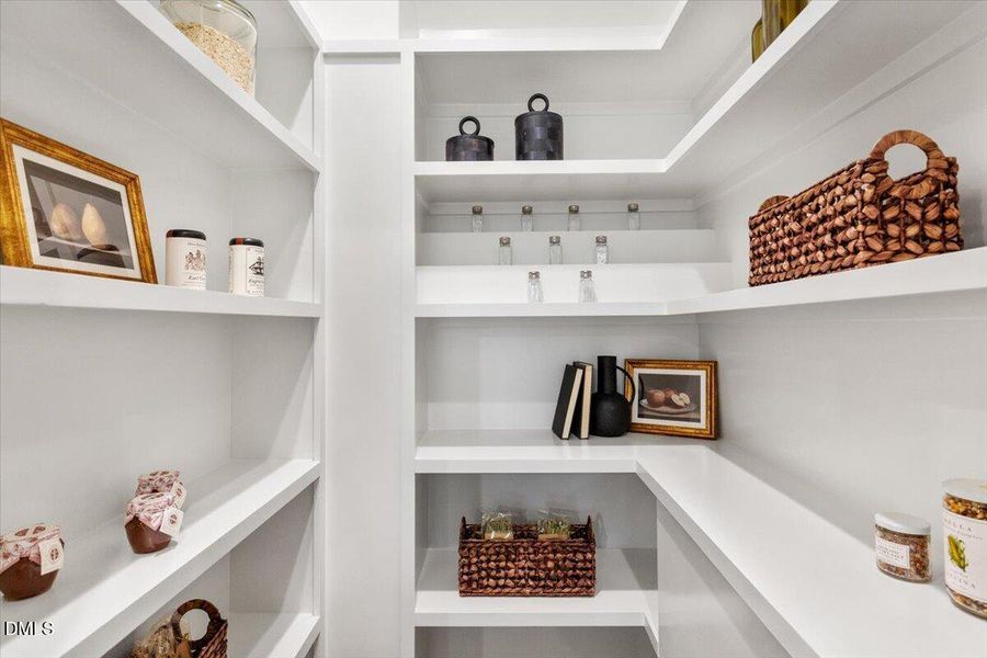 029-7824 Ailesbury Rd 029-7824 Ailesbury Rd