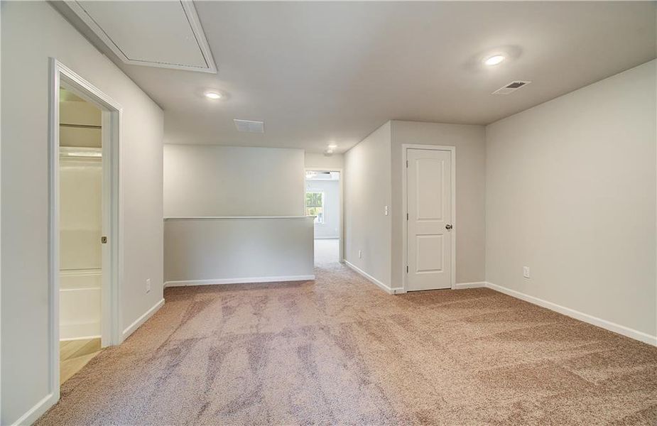 Spacious, unfurnished interior of a new home in Bowers Farm, McDonough (Image 13).