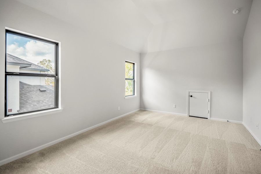 Spacious, unfurnished interior of a new home in Sienna 70' Lots, Missouri City (Image 41). Spacious, unfurnished interior of a new home in Sienna 70' Lots, Missouri City (Image 41).