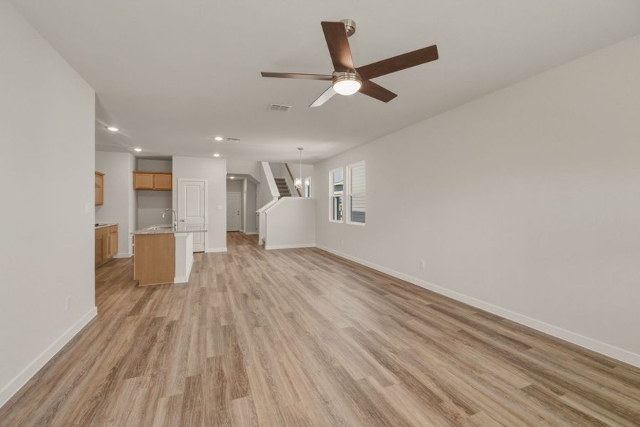 Spacious, unfurnished interior of a new home in Highland Ridge, New Braunfels (Image 13).