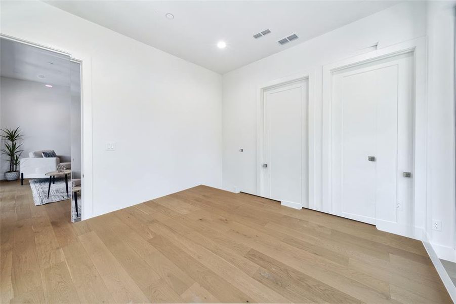 Spacious, unfurnished interior of a new home in , Dallas (Image 21).