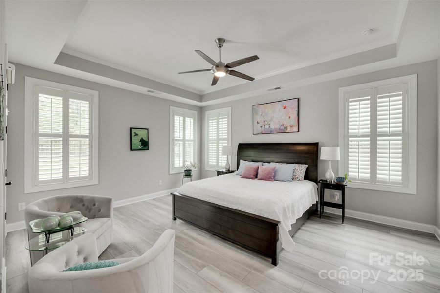 Furnished interior view inside a new home in Handsmill on Lake Wylie, York (Image 5).