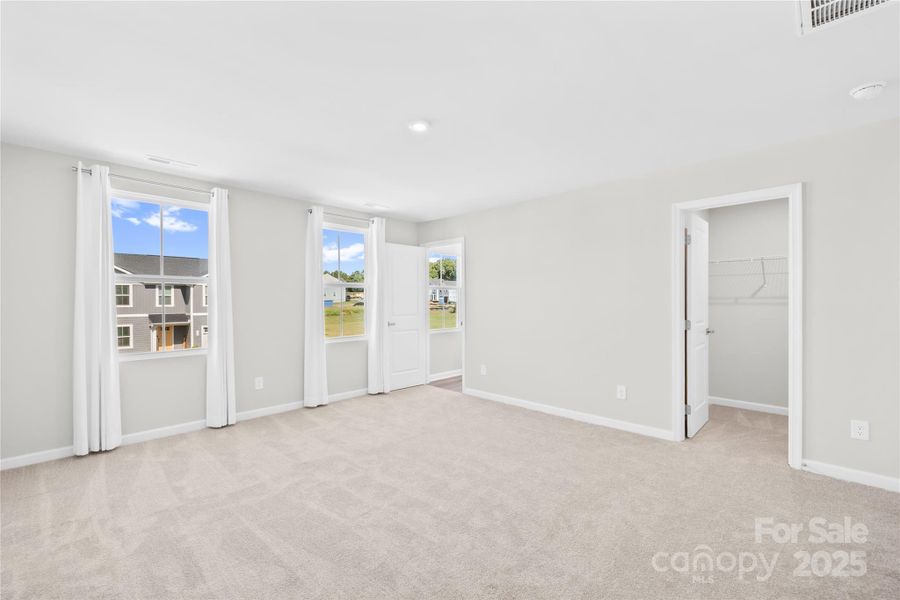 Spacious, unfurnished interior of a new home in , Lancaster (Image 18).