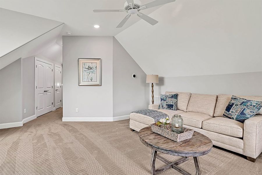 Jonesport, Bonus Room