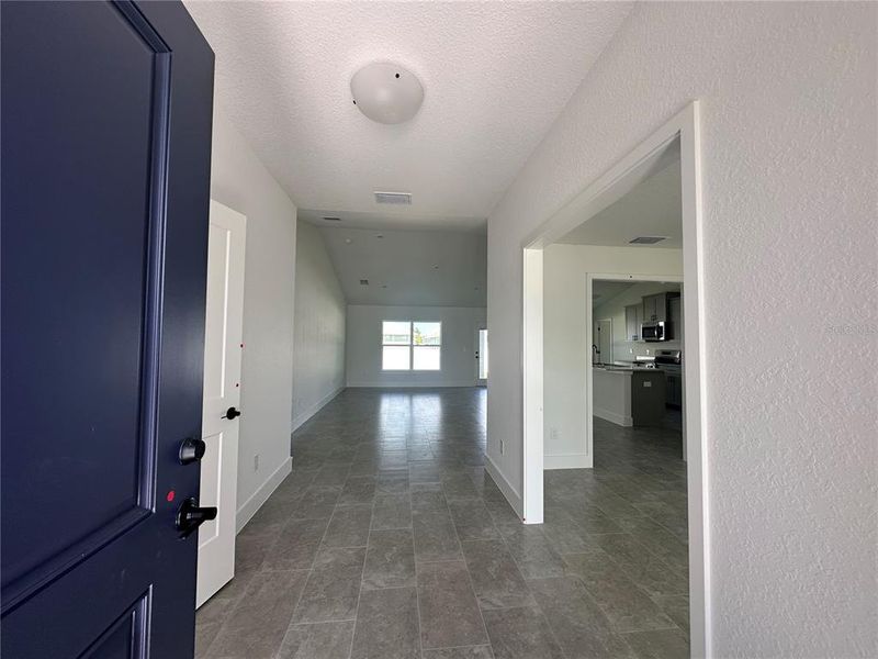 Spacious, unfurnished interior of a new home in Densan Park, Oxford (Image 10).