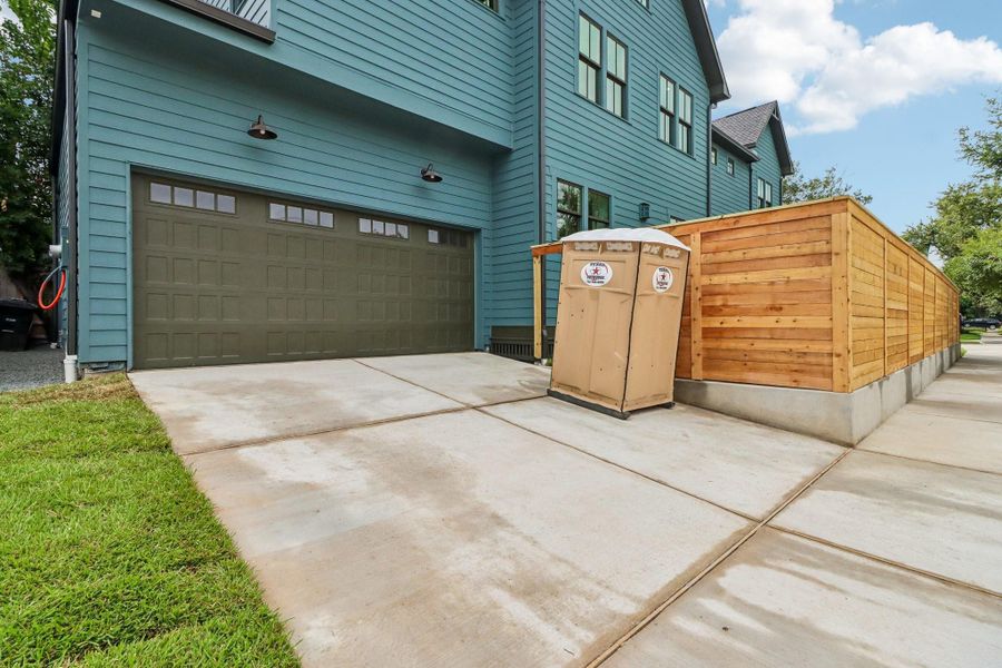 Exterior details and patio area of a home in , Houston (Image 28).