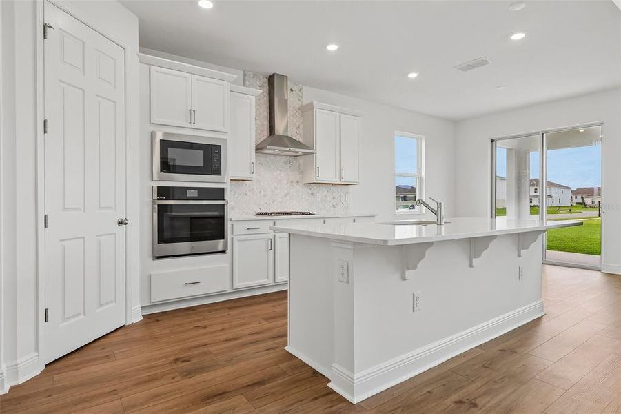 Furnished interior view inside a new home in , Mount Dora (Image 8).
