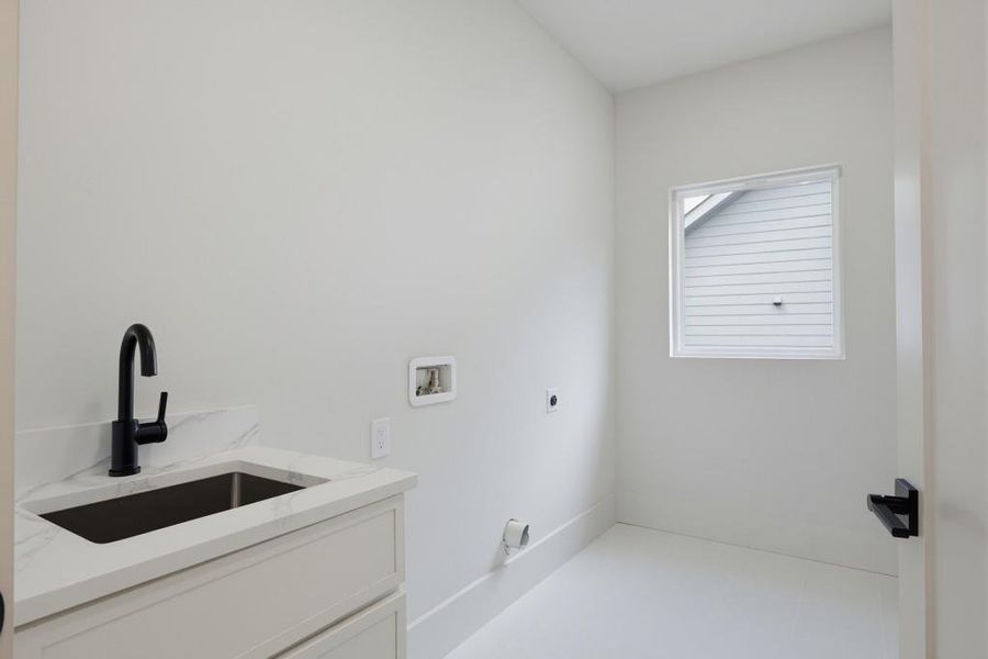 Image 47 of a home in .