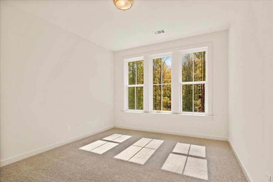 Spacious, unfurnished interior of a new home in , Gainesville (Image 29).