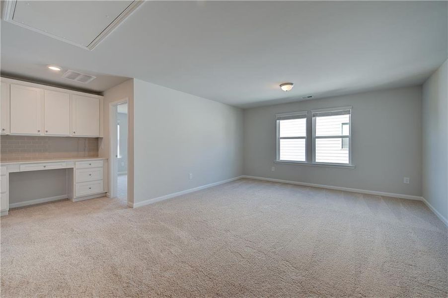 Spacious, unfurnished interior of a new home in Cooper Park, McDonough (Image 12).