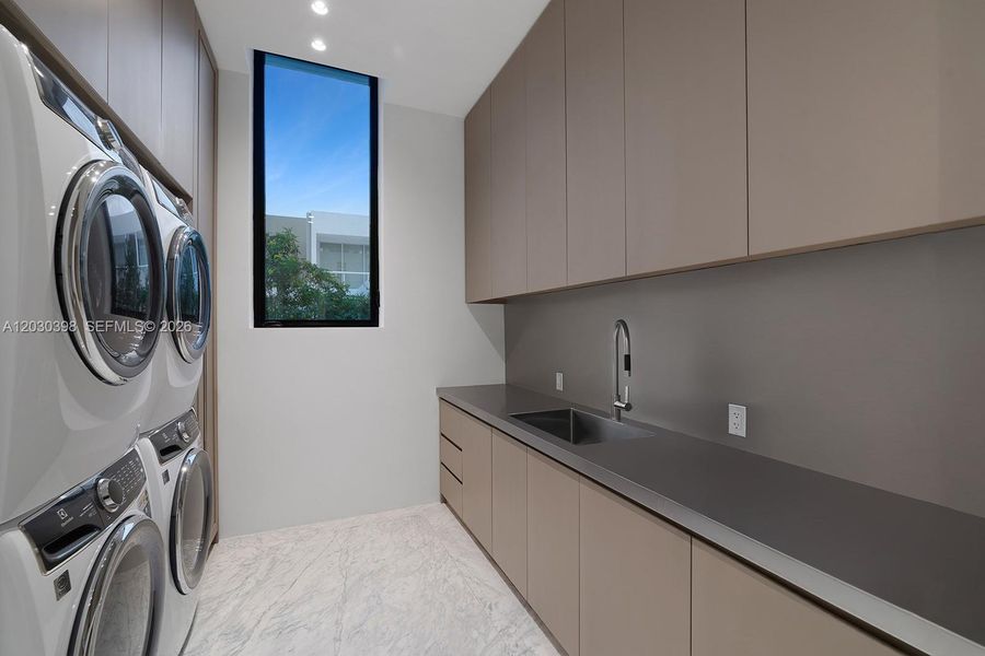 Furnished interior view inside a new home in , Miami Beach (Image 33).