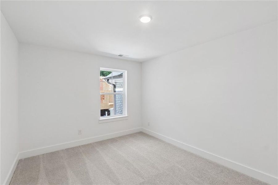 Spacious, unfurnished interior of a new home in Grandview Terrace, Canton (Image 14).