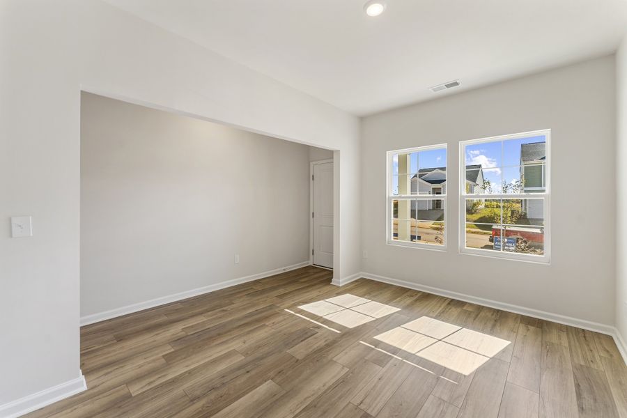 Spacious, unfurnished interior of a new home in Mayfair Village, Spartanburg (Image 14).