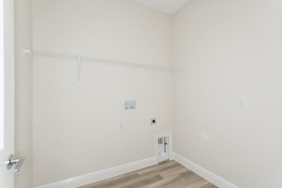 Spacious, unfurnished interior of a new home in Pasadena Woods, Wesley Chapel (Image 22). Spacious, unfurnished interior of a new home in Pasadena Woods, Wesley Chapel (Image 22).