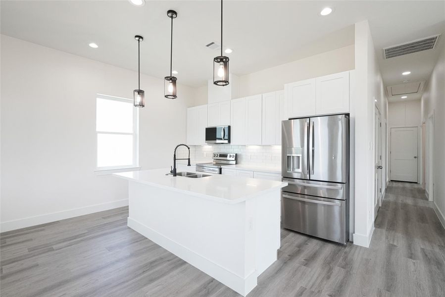 Furnished interior view inside a new home in , Galveston (Image 4).