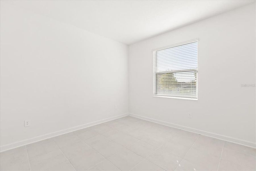 Spacious, unfurnished interior of a new home in Dora Parc, Mount Dora (Image 56).