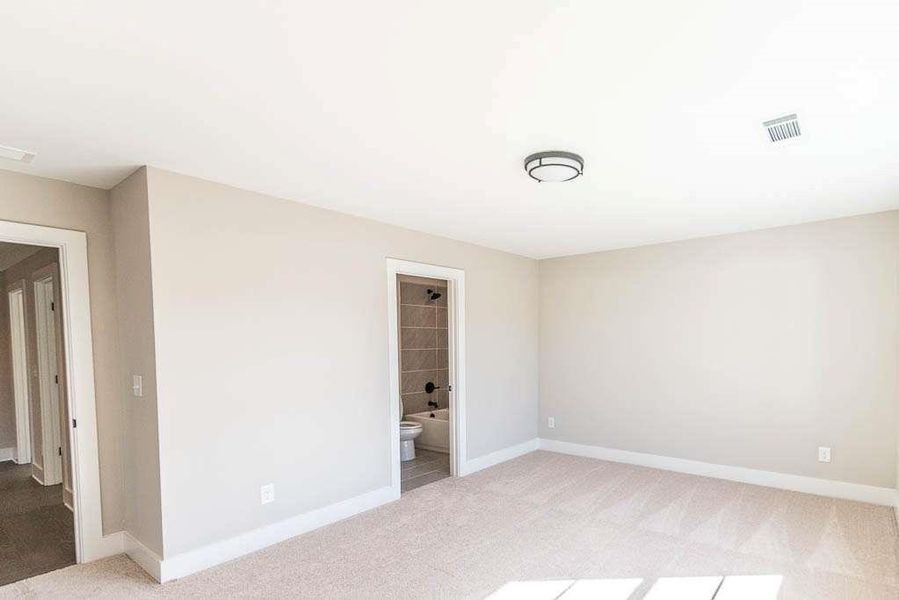 Spacious, unfurnished interior of a new home in , Decatur (Image 17).
