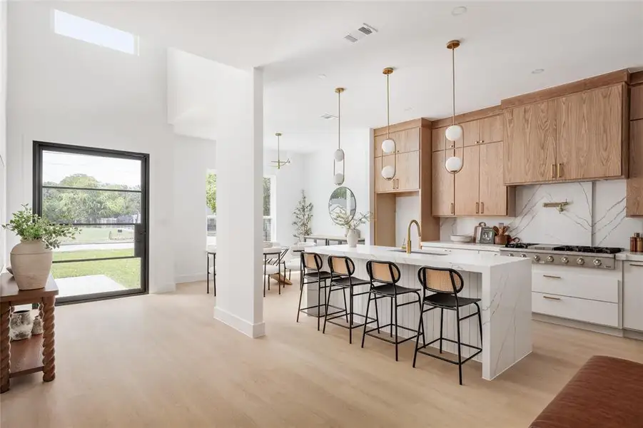 Furnished interior view inside a new home in , Dallas (Image 16). Furnished interior view inside a new home in , Dallas (Image 16).