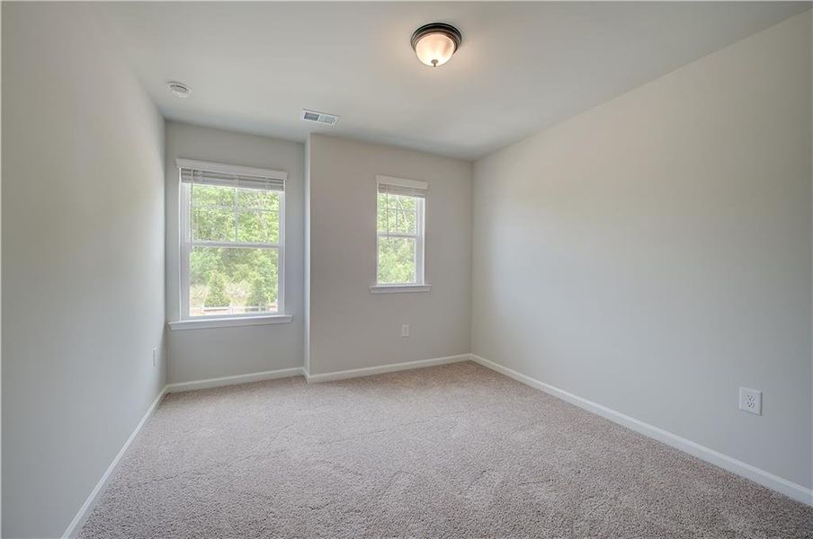Spacious, unfurnished interior of a new home in Avery Landing, McDonough (Image 13).