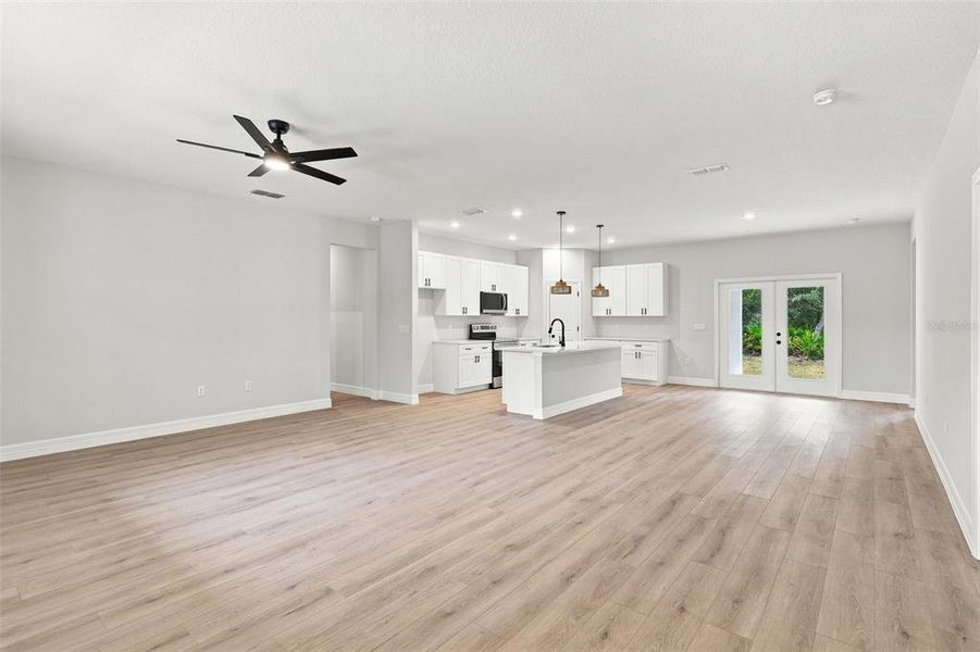Spacious, unfurnished interior of a new home in , Eustis (Image 19).