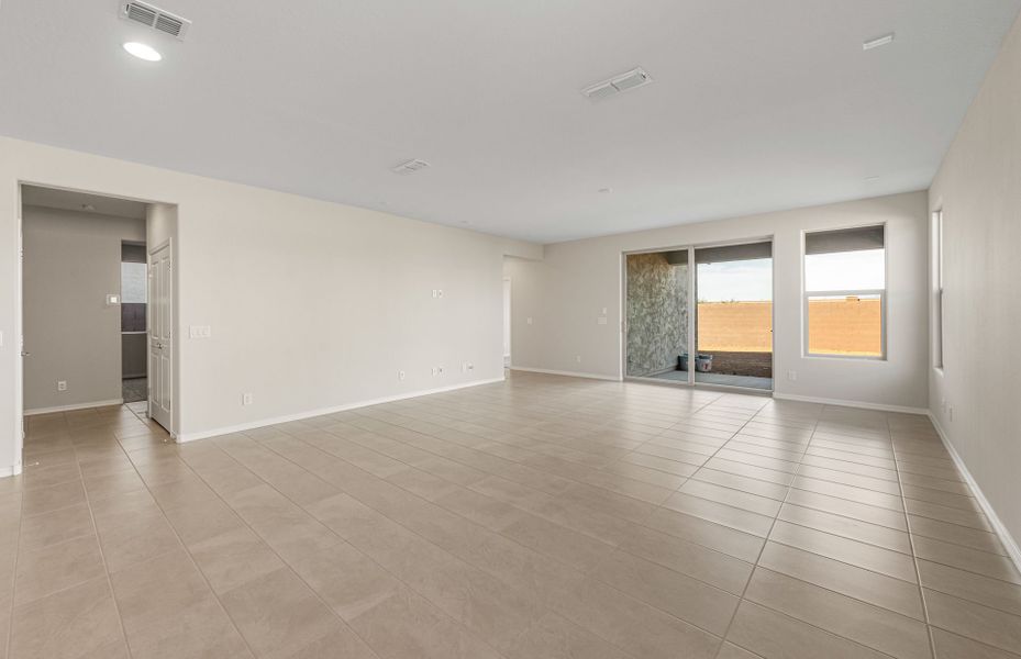 Spacious, unfurnished interior of a new home in Artisan at Asante, Surprise (Image 16). Spacious, unfurnished interior of a new home in Artisan at Asante, Surprise (Image 16).