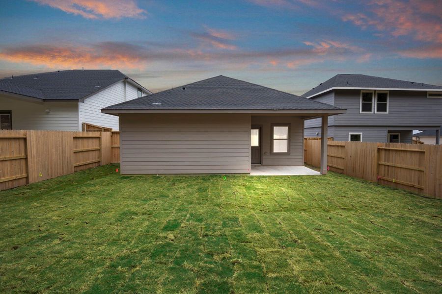 Exterior details and patio area of a home in Westridge Cove 40', Panorama Village (Image 3).