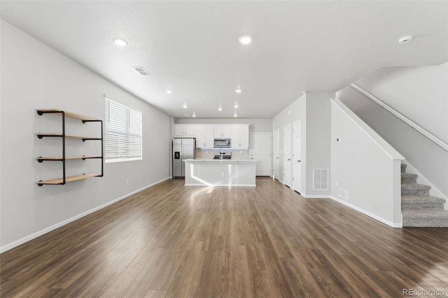 Spacious, unfurnished interior of a new home in , Littleton (Image 18).