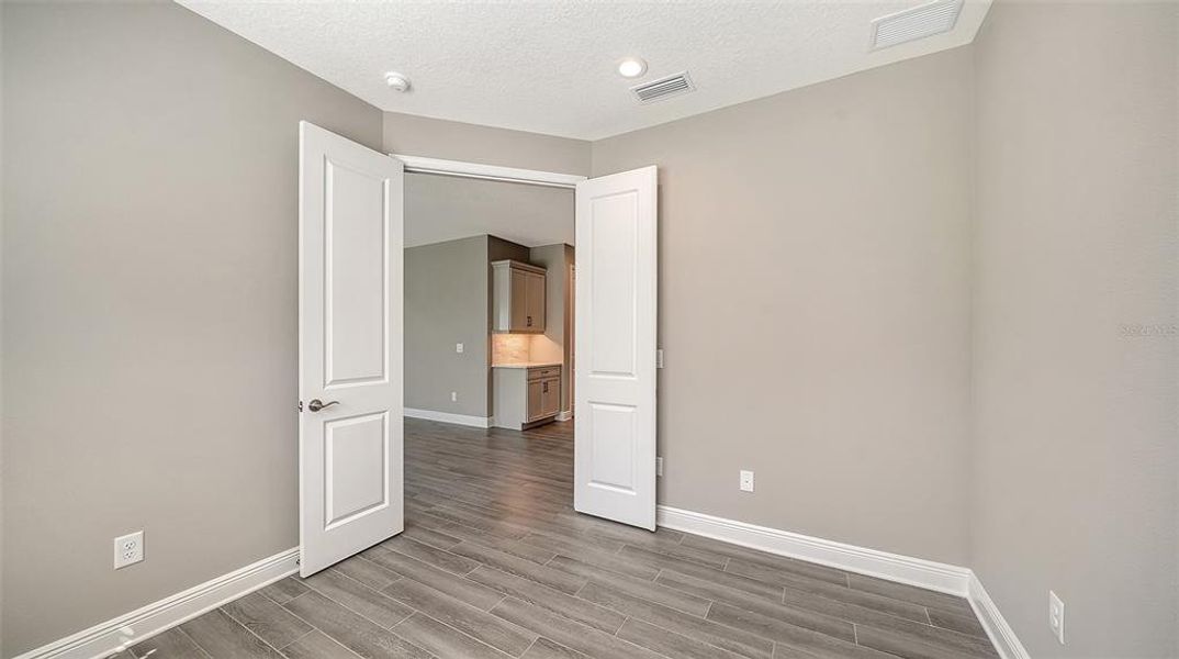 Spacious, unfurnished interior of a new home in Palm Grove, Lakewood Ranch (Image 42).