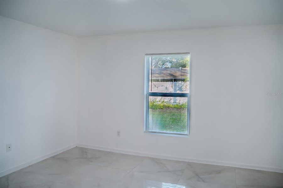 Spacious, unfurnished interior of a new home in Spring Hill Classic, Spring Hill (Image 18).