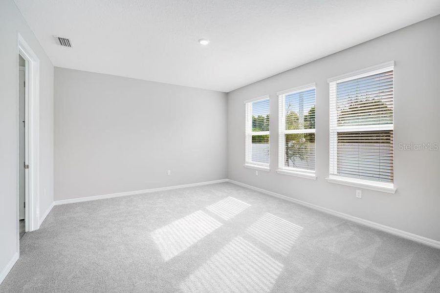 Spacious, unfurnished interior of a new home in Brookland Park, Auburndale (Image 24).